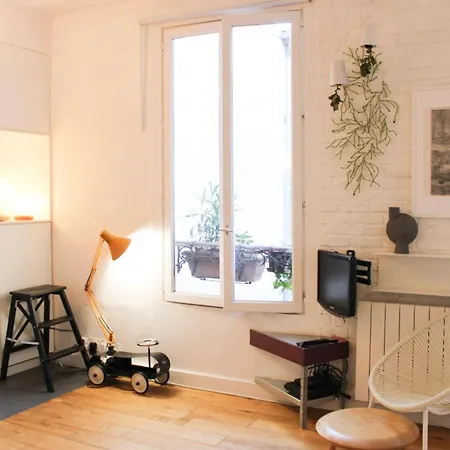 Appartement Charming With Courtyard Near Pere-lachaise *